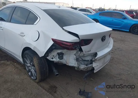 2019 Mazda Mazda3 Preferred Package z USA, uszkodzony, nr VIN 3MZBPADL0KM107920